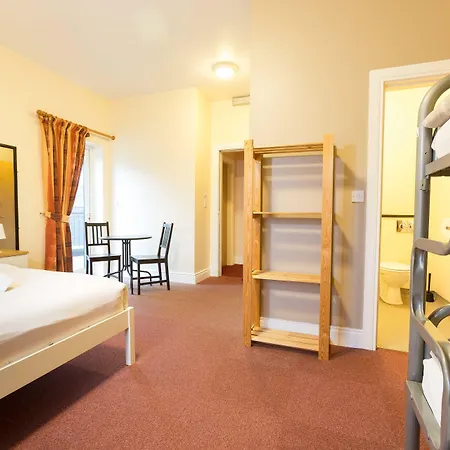 Rowan Tree Hostal Ennis