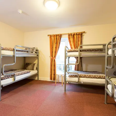 Rowan Tree Hostal *