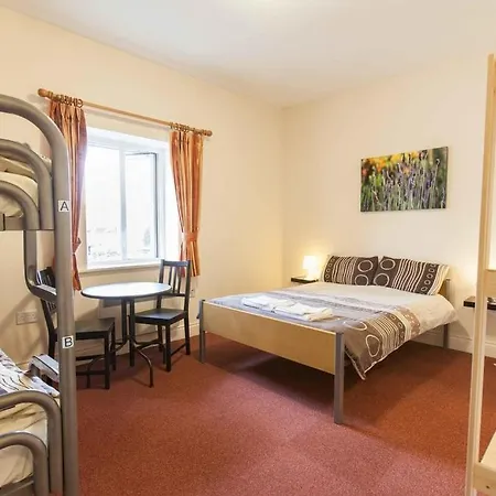 Hostel Rowan Tree *